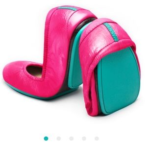 Pop pink extremely gently used Tieks